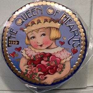 Mary Engelbreit Trinket Box  New With Tags. “The Queen of Hearts”.